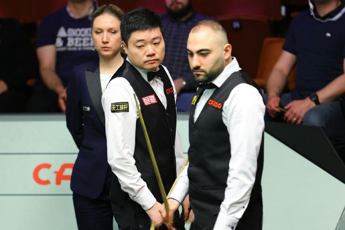 YIHAO- 费耶诺德对阿贾克斯精彩纷呈的比赛 