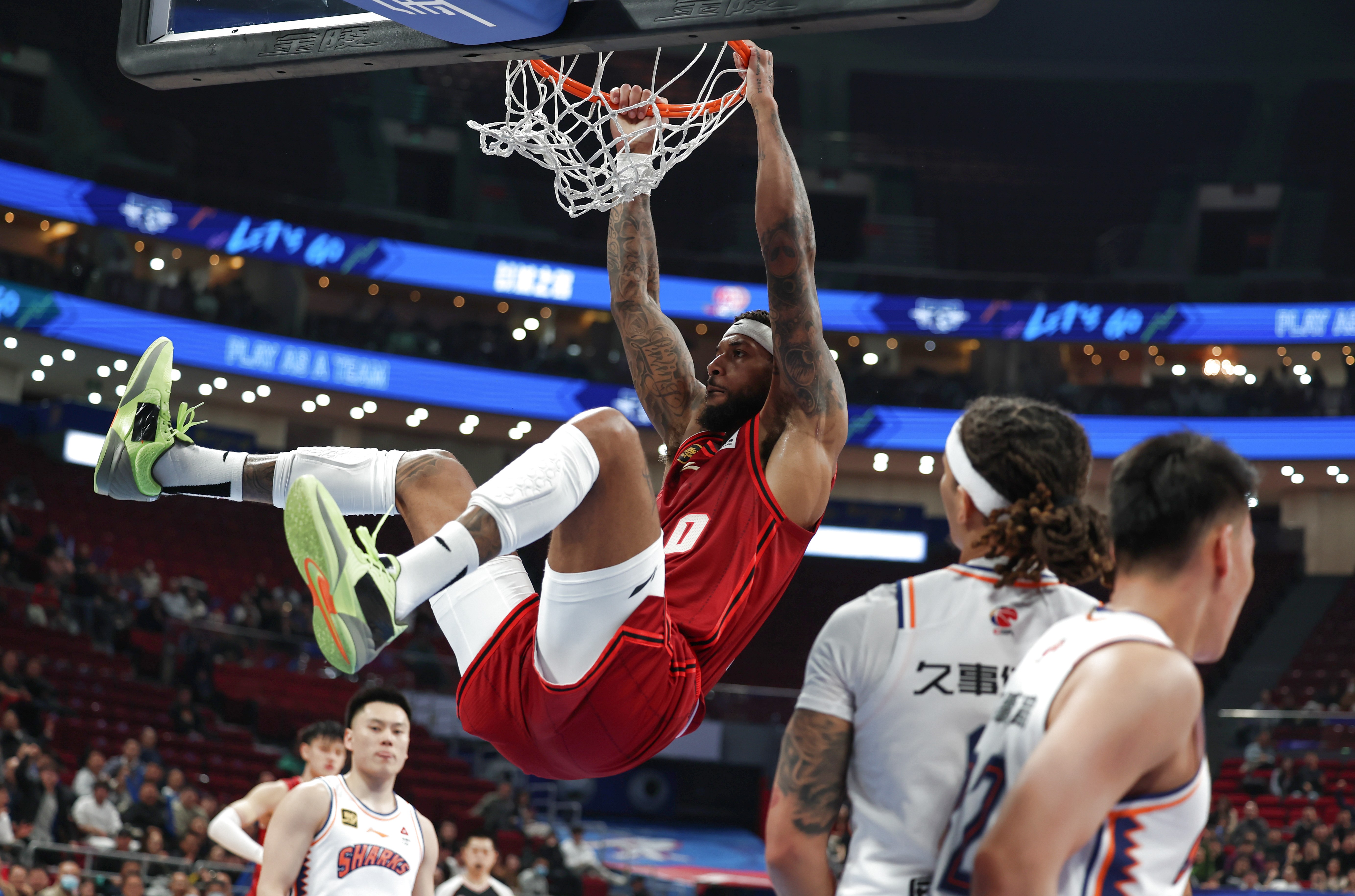 壹号-包含风云突变！波士顿凯尔特人加时末段豪取连胜，CBA季后赛版图或变，信心回归，更衣室氛围转暖的词条