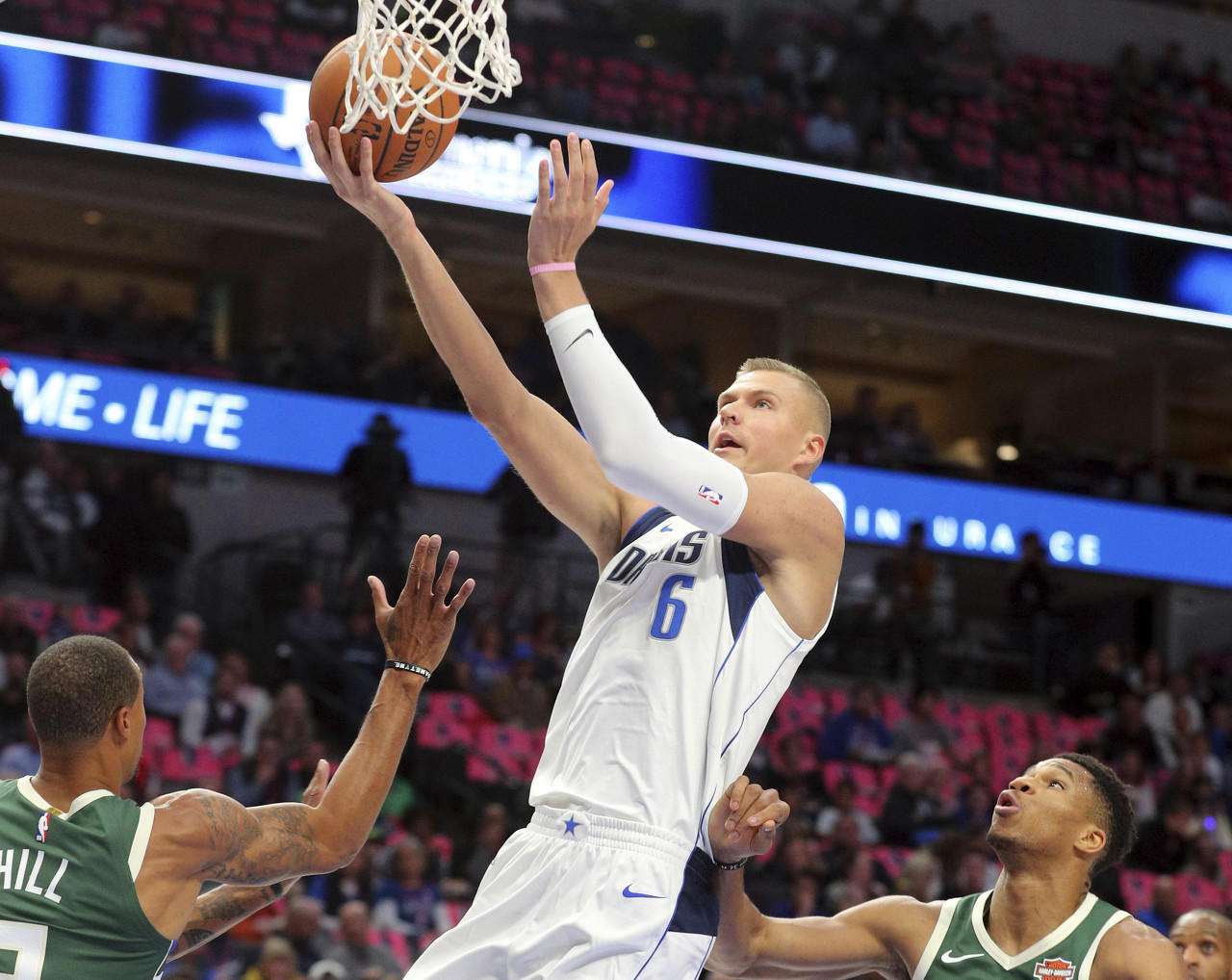 壹号娱乐-包含Ning在独行侠比赛中败北，出色防守引发热议！的词条